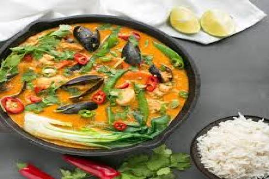 Mixed Seafood Thai Curry;