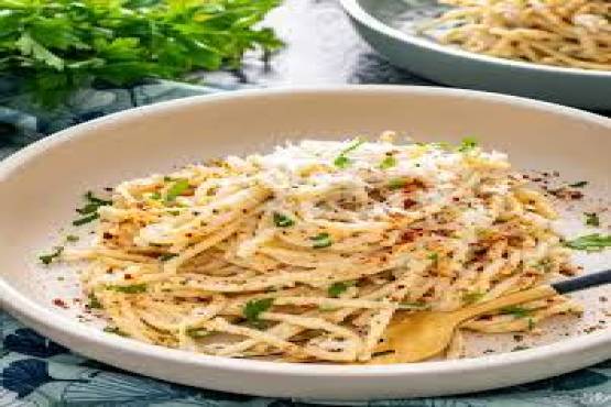 Spaghetti in White Sauce;